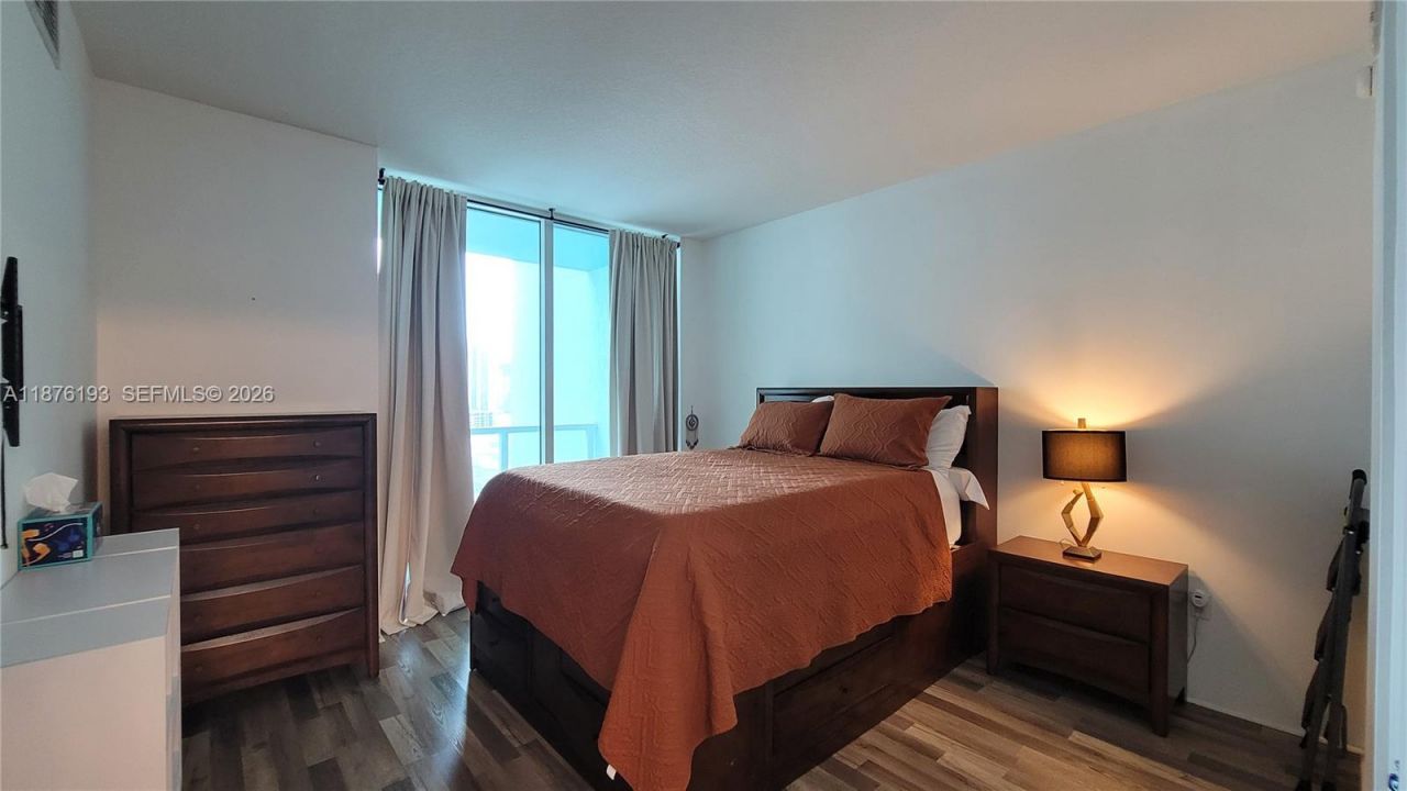 1900 N Bayshore Dr, Unit 2009, Miami, FL 33132 Photo