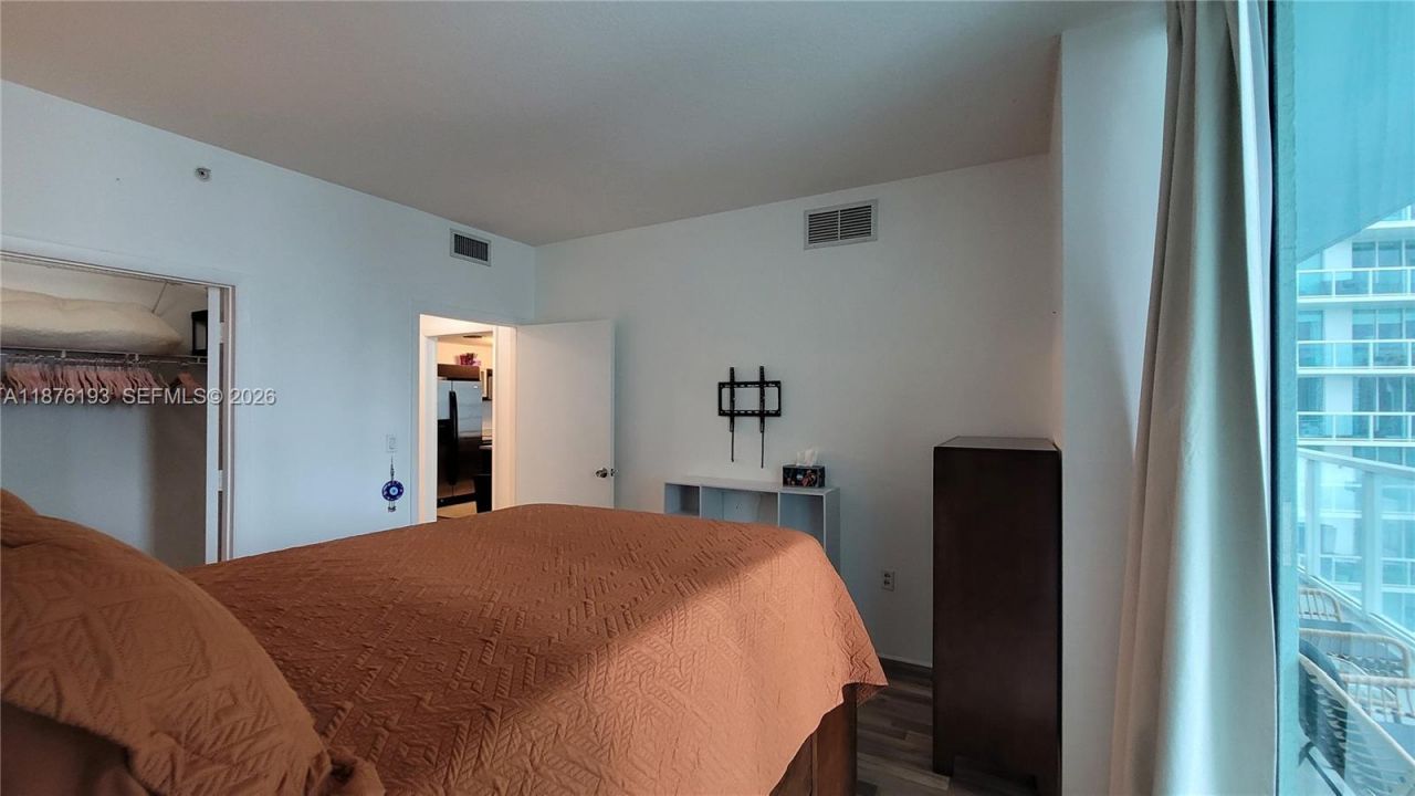 1900 N Bayshore Dr, Unit 2009, Miami, FL 33132 Photo