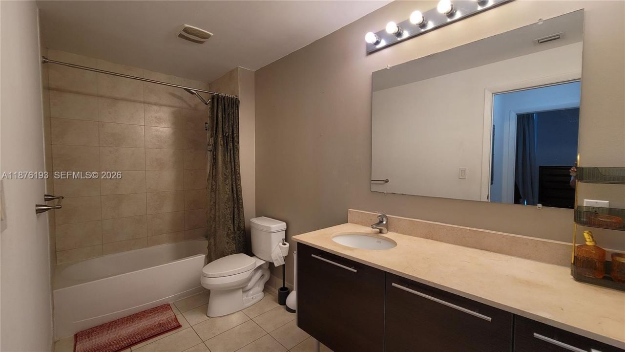 1900 N Bayshore Dr, Unit 2009, Miami, FL 33132 Photo