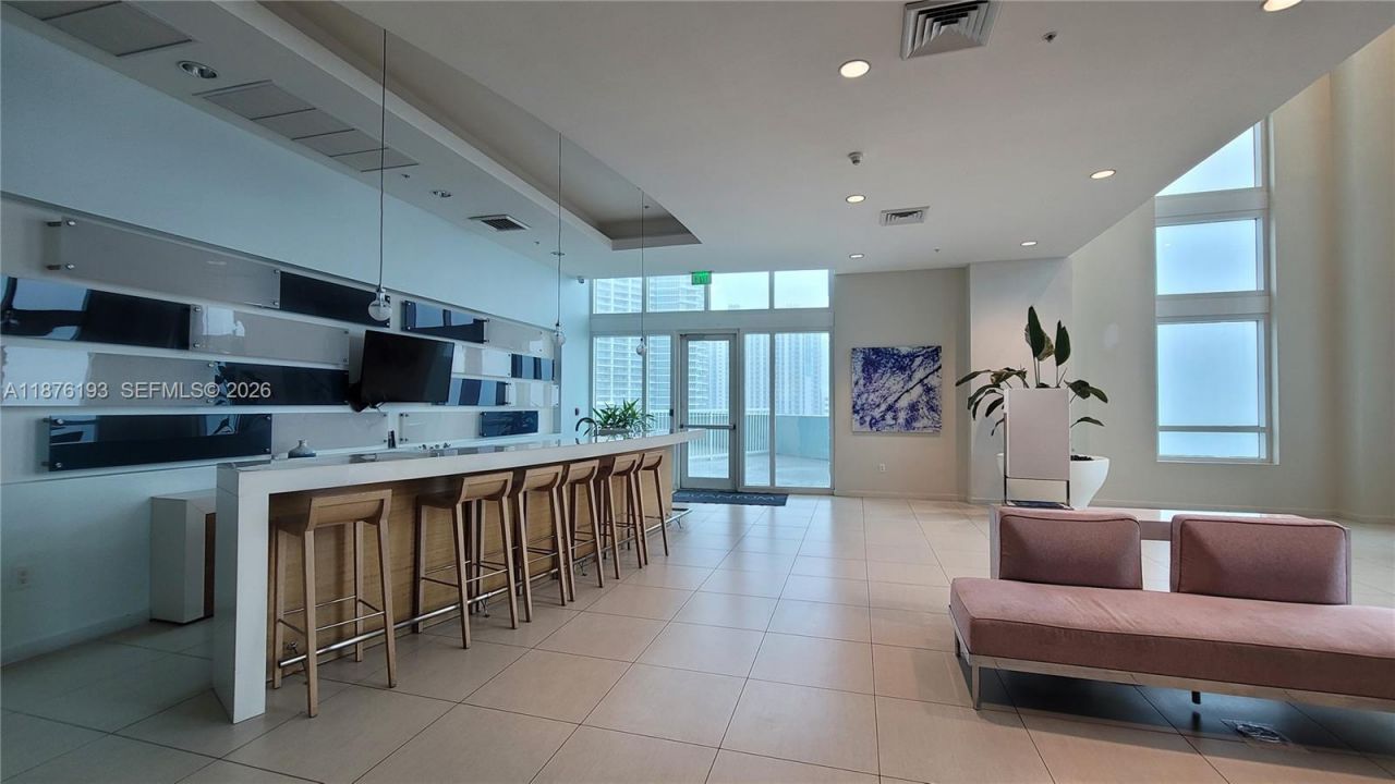 1900 N Bayshore Dr, Unit 2009, Miami, FL 33132 Photo