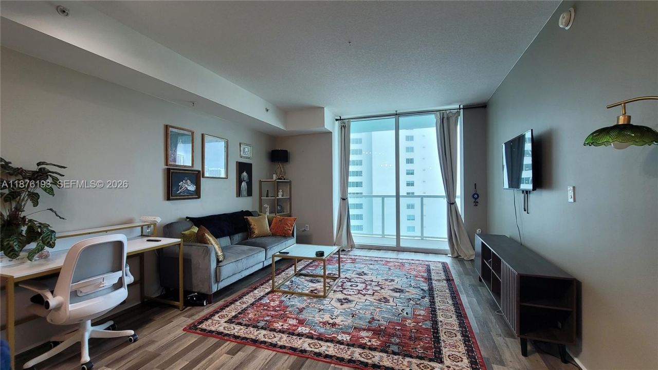 1900 N Bayshore Dr, Unit 2009, Miami, FL 33132 Photo