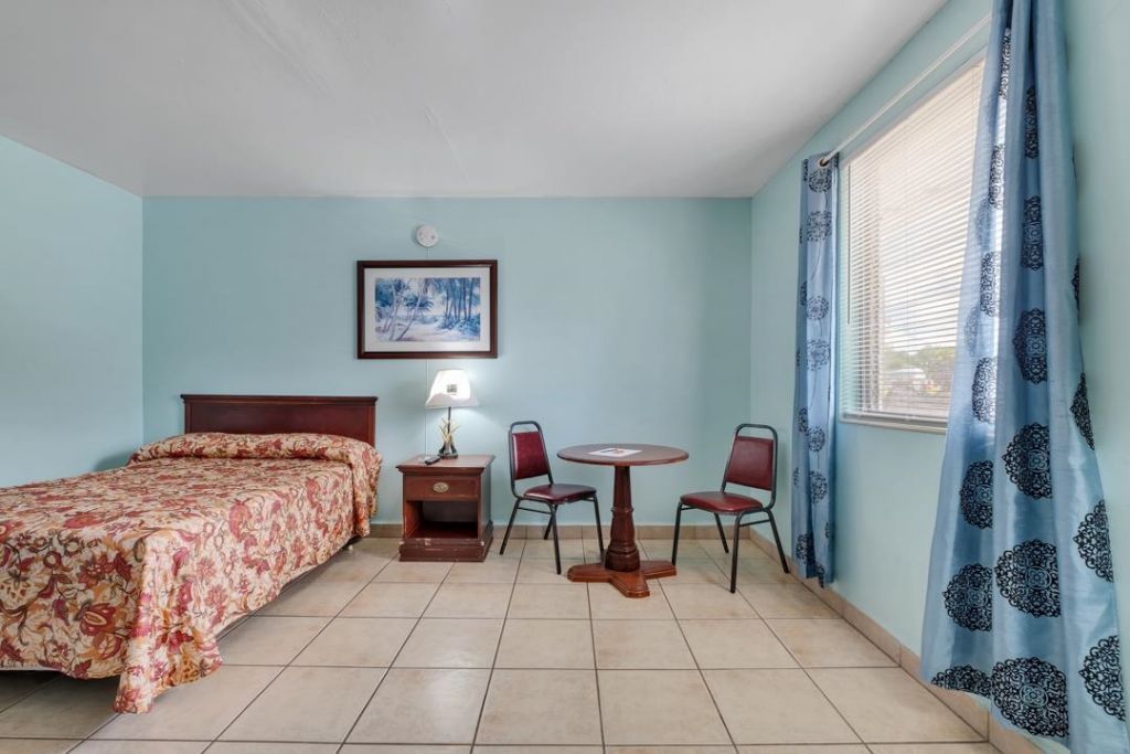 317 N Byron Butler Parkway, Perry, FL 32347 Photo