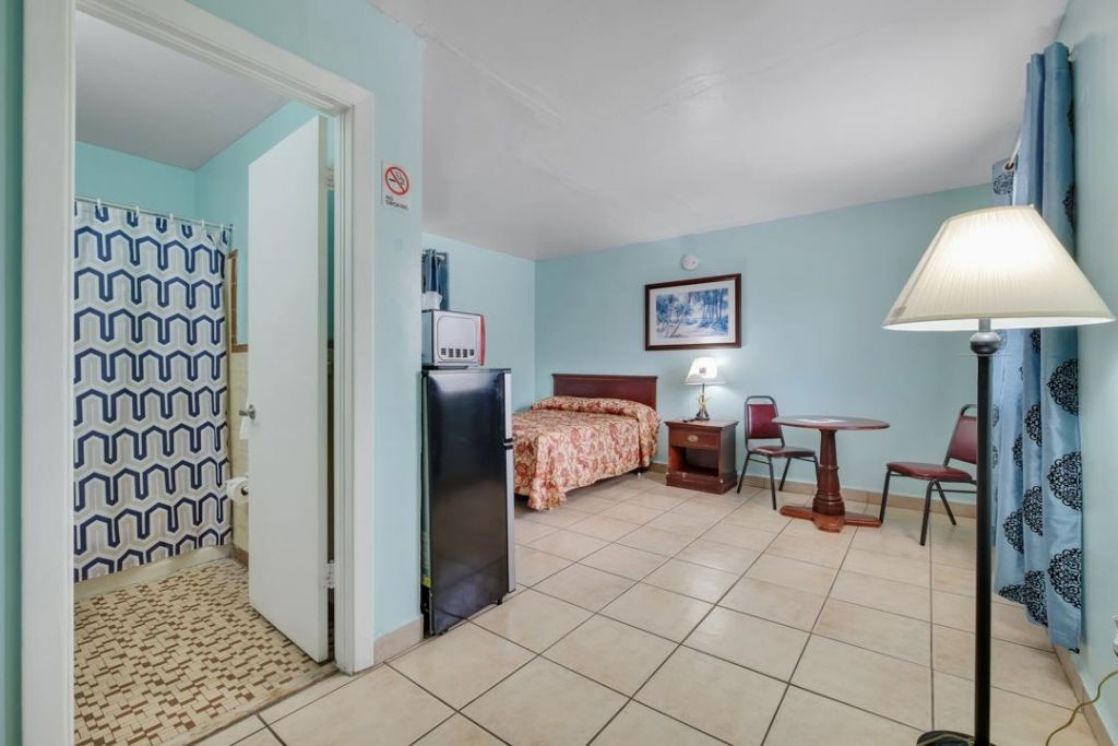 317 N Byron Butler Parkway, Perry, FL 32347 Photo