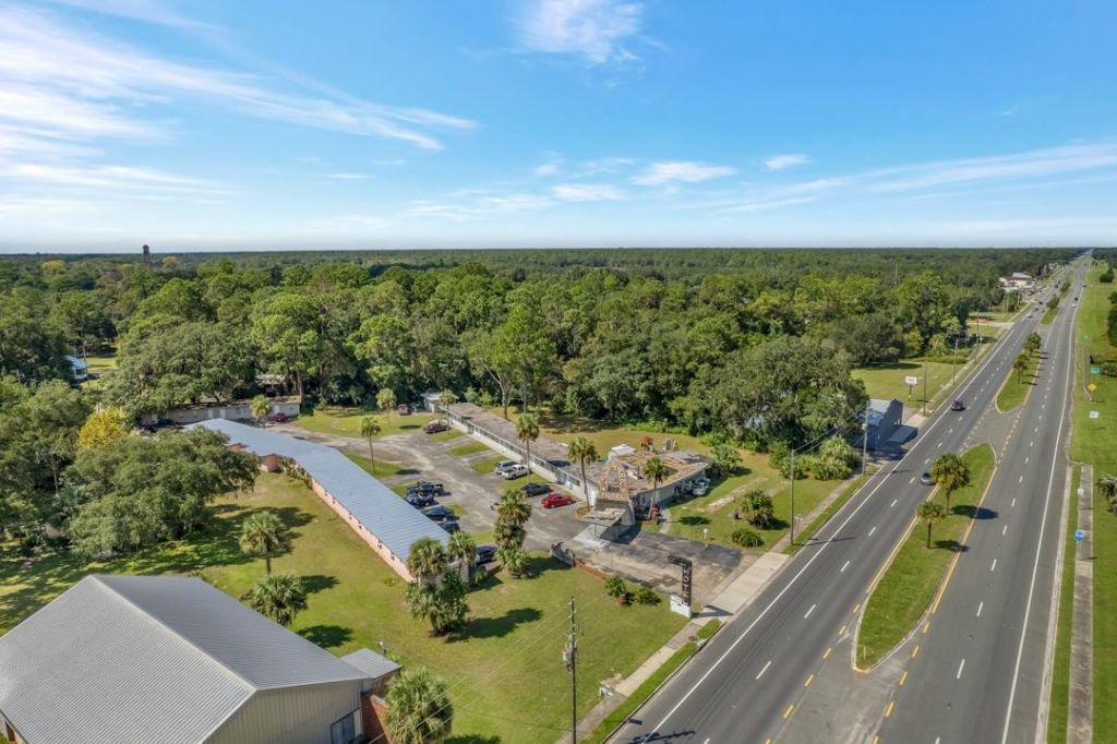 317 N Byron Butler Parkway, Perry, FL 32347 Photo