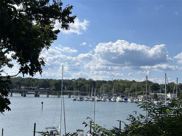 415 Mollys Way, Saluda, VA 23149