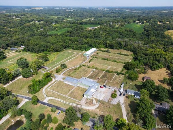 3808 Stanka, Godfrey, IL 62035