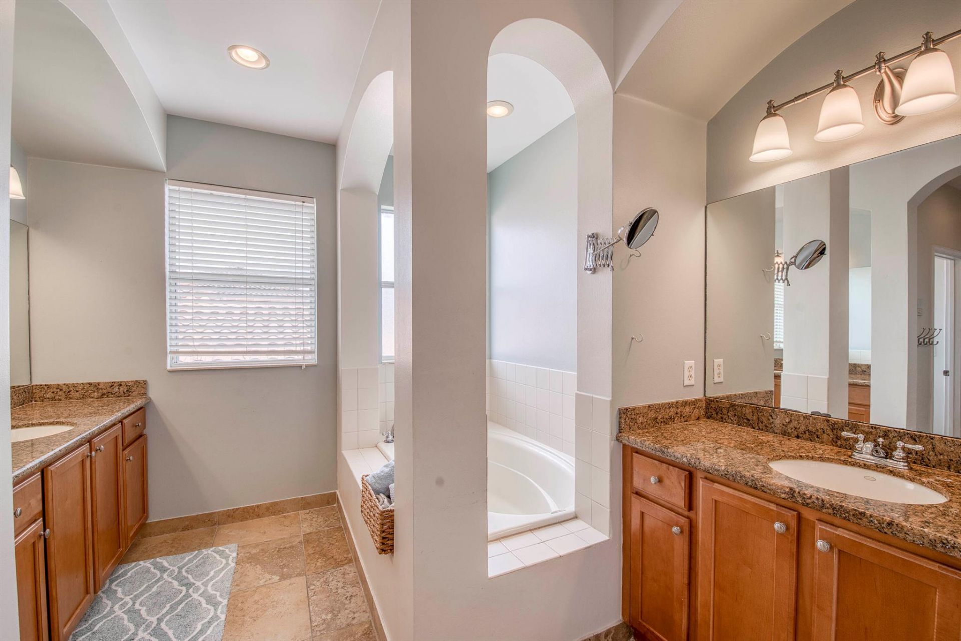 410 Cresta Circle, West Palm Beach, FL 33413 Photo