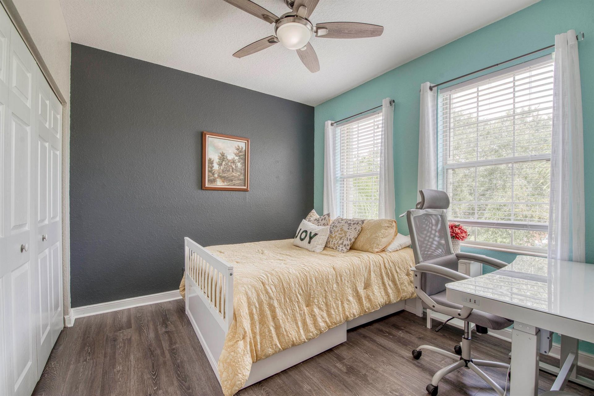 410 Cresta Circle, West Palm Beach, FL 33413 Photo