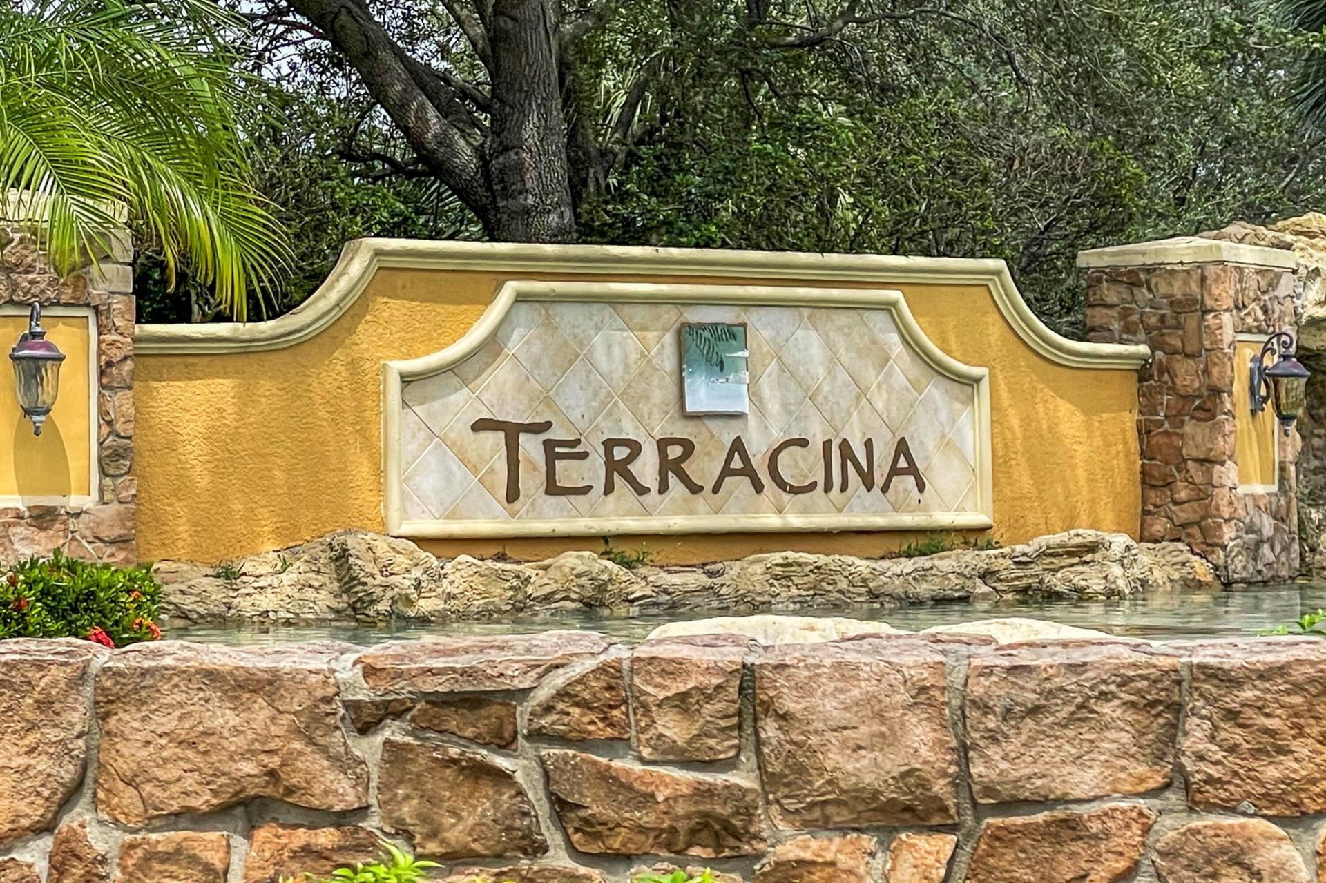 410 Cresta Circle, West Palm Beach, FL 33413 Photo