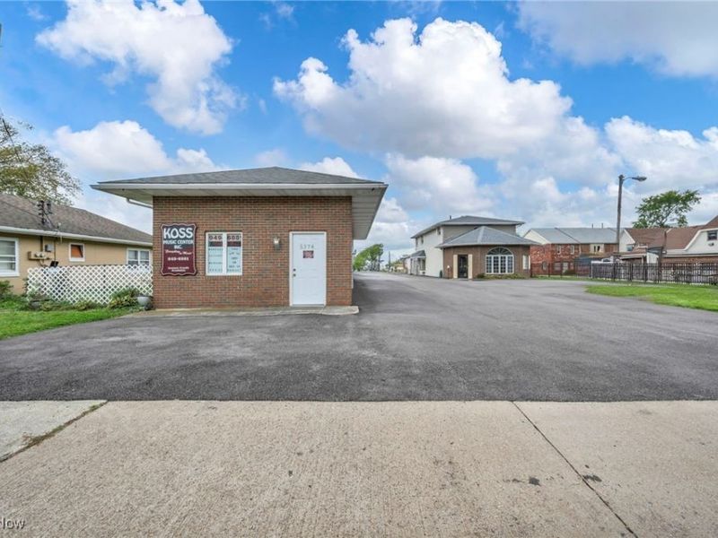 5374 Oberlin Avenue, Lorain, OH 44053 Photo 10