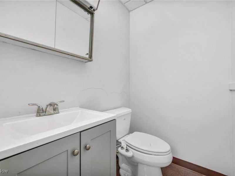 5374 Oberlin Avenue, Lorain, OH 44053 Photo 31