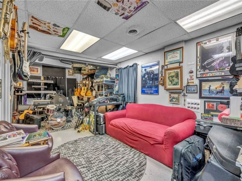 5374 Oberlin Avenue, Lorain, OH 44053 Photo 47