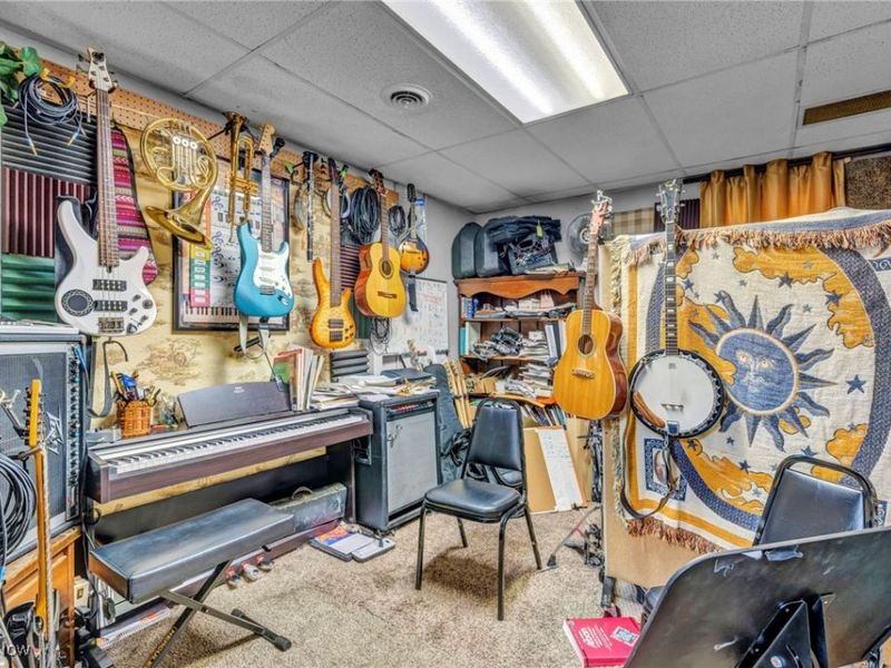 5374 Oberlin Avenue, Lorain, OH 44053 Photo 48