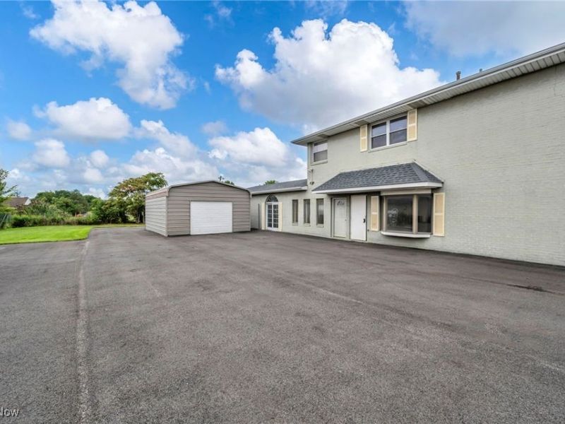 5374 Oberlin Avenue, Lorain, OH 44053 Photo 6