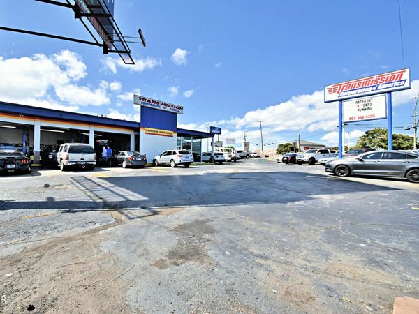 5327 Clinton Highway, Knoxville, TN 37912