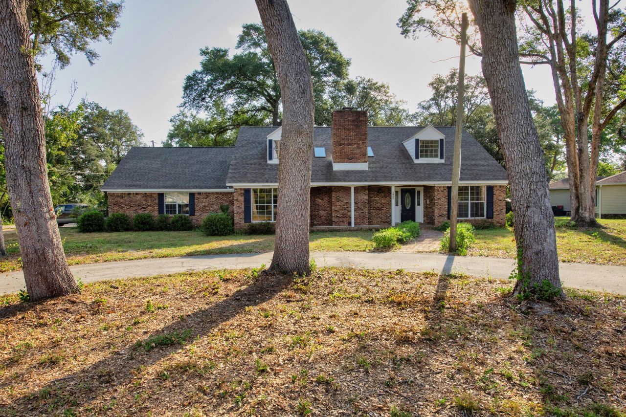 198 Grandview Avenue, Valparaiso, FL 32580 Main Photo