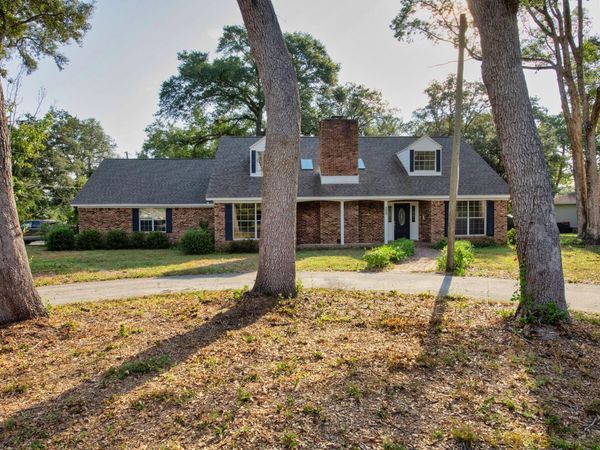 198 Grandview Avenue, Valparaiso, FL 32580