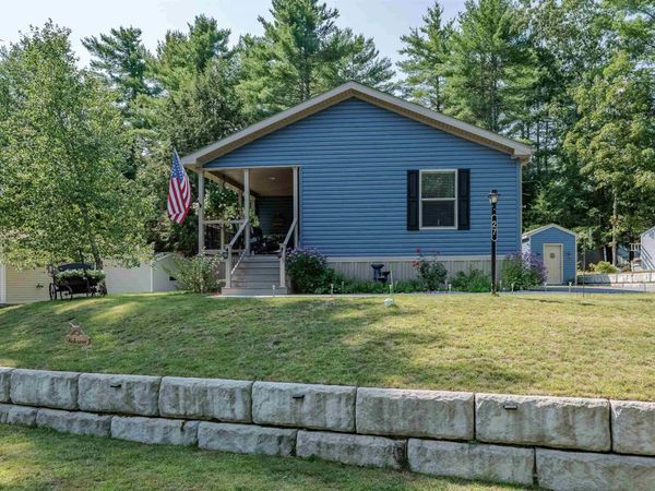 27 Murray Drive, Rochester, NH 03868