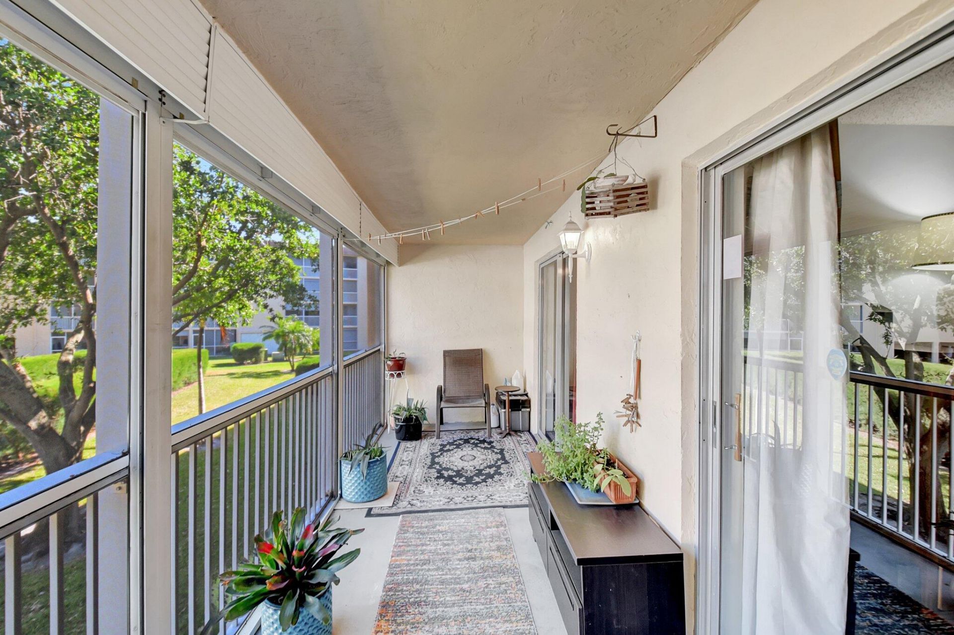 400 Village Green Circle W, Unit 212, Palm Springs, FL 33461 Photo