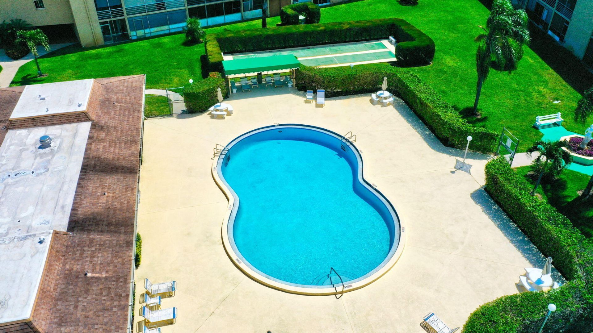 400 Village Green Circle W, Unit 212, Palm Springs, FL 33461 Photo