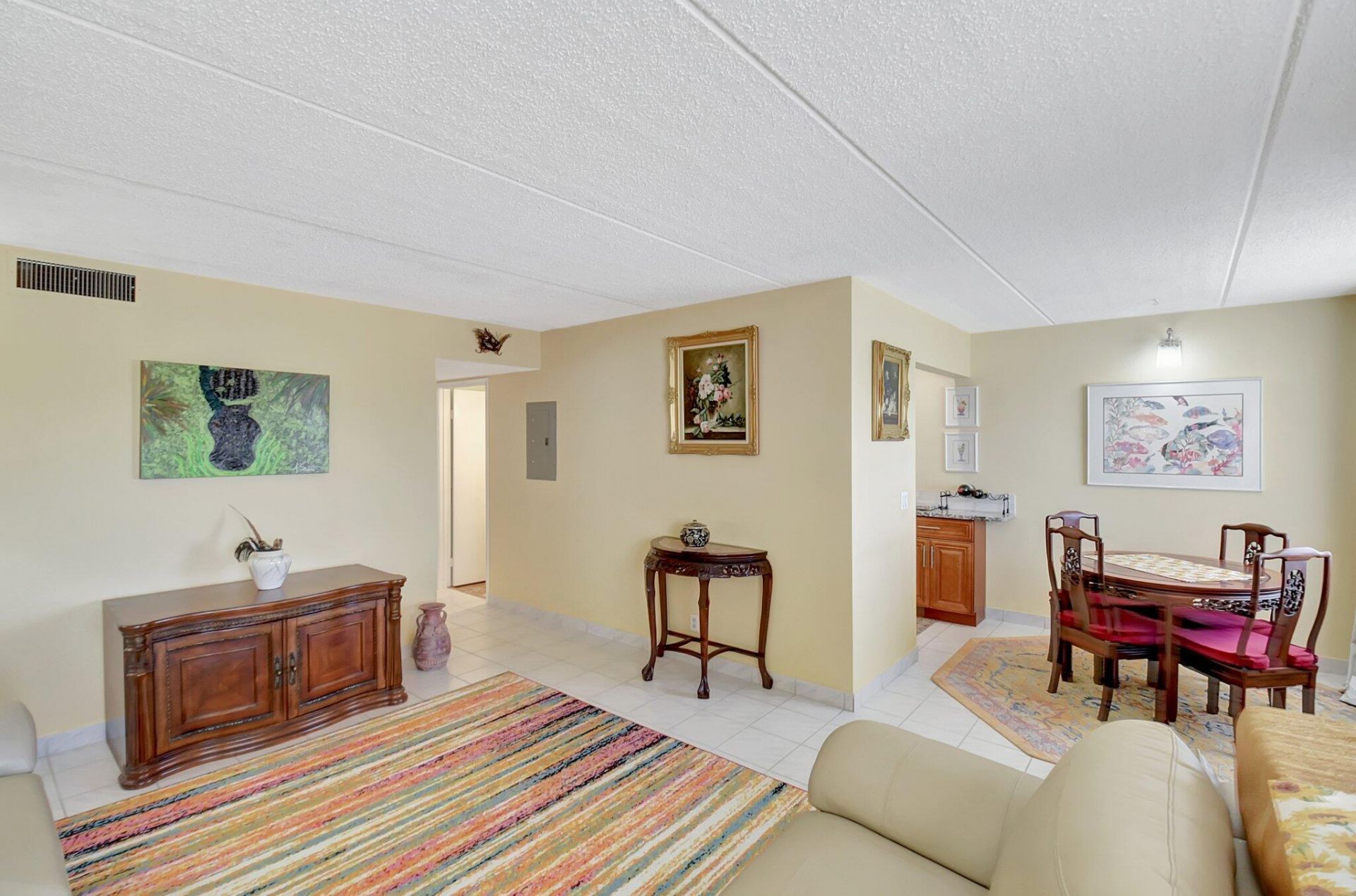 400 Village Green Circle W, Unit 212, Palm Springs, FL 33461 Photo