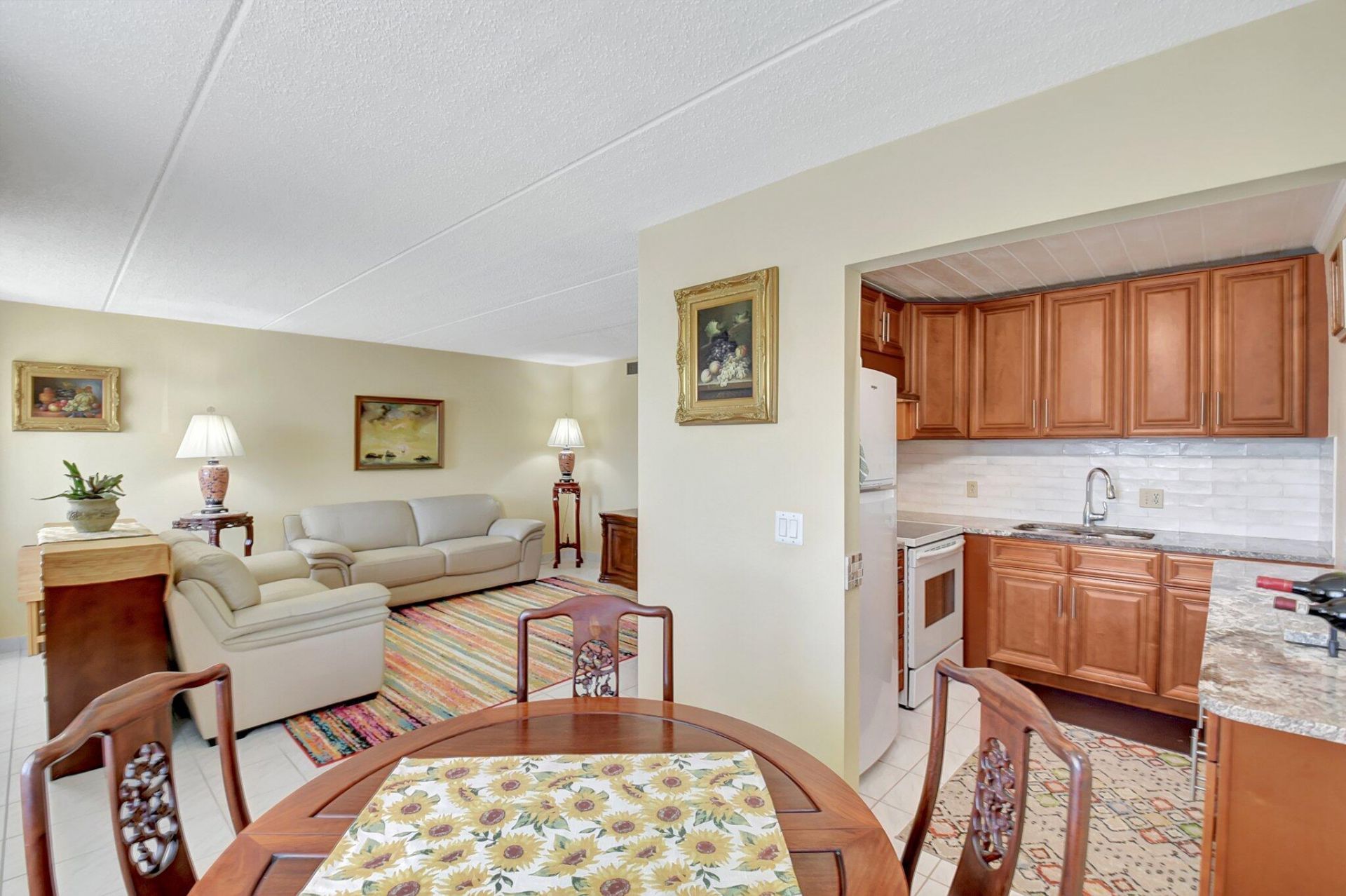 400 Village Green Circle W, Unit 212, Palm Springs, FL 33461 Photo