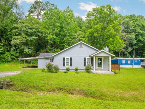 404 W Schmitt Road, Rossville, GA 30741