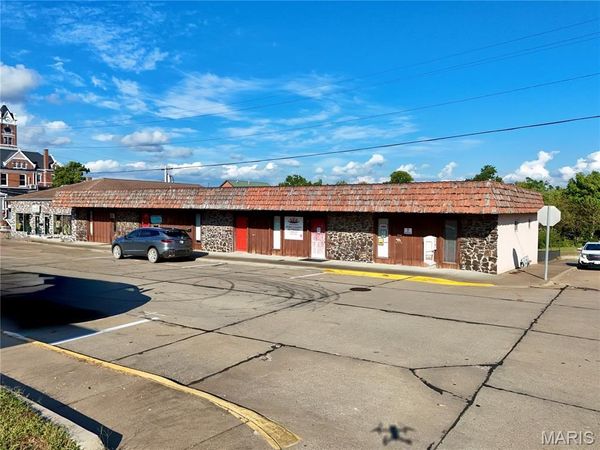 19 S Jackson Street, Perryville, MO 63775