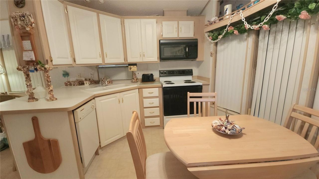 3333 26th Avenue E, Unit 4, Bradenton, FL 34208 Photo