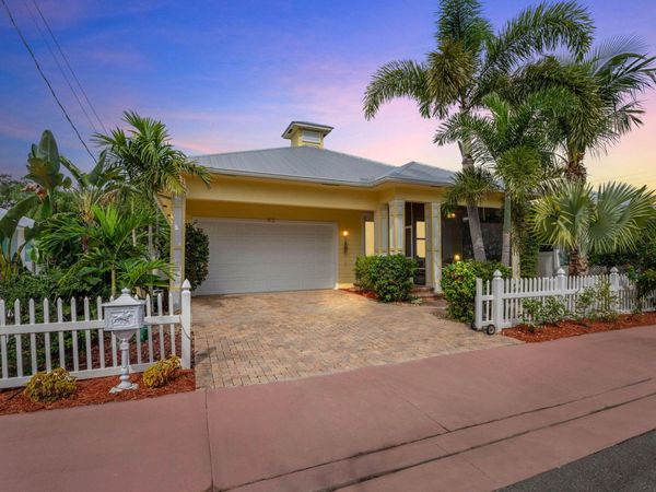 412 SW Akron Avenue, Stuart, FL 34994