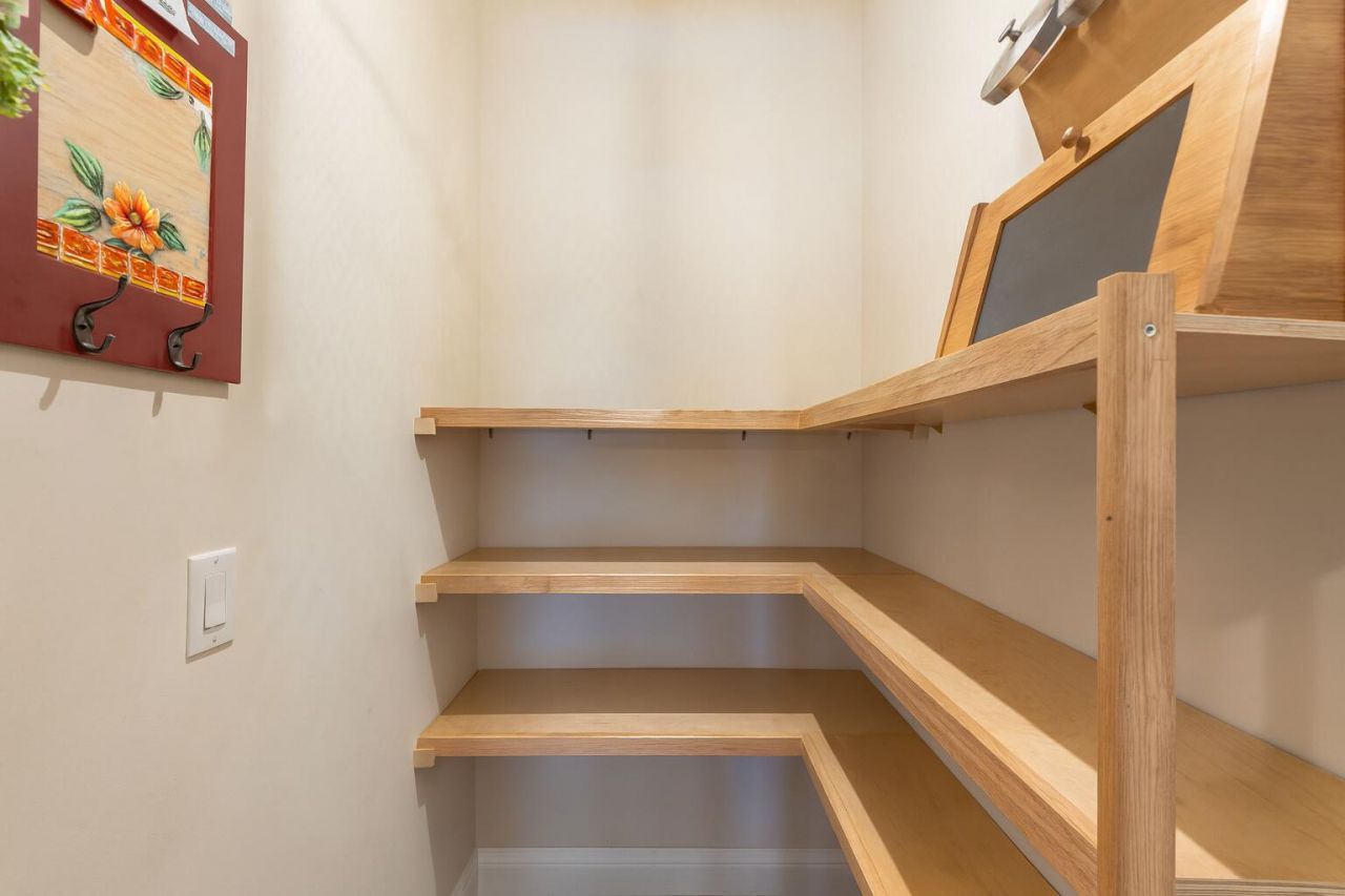 412 SW Akron Avenue, Stuart, FL 34994 Photo