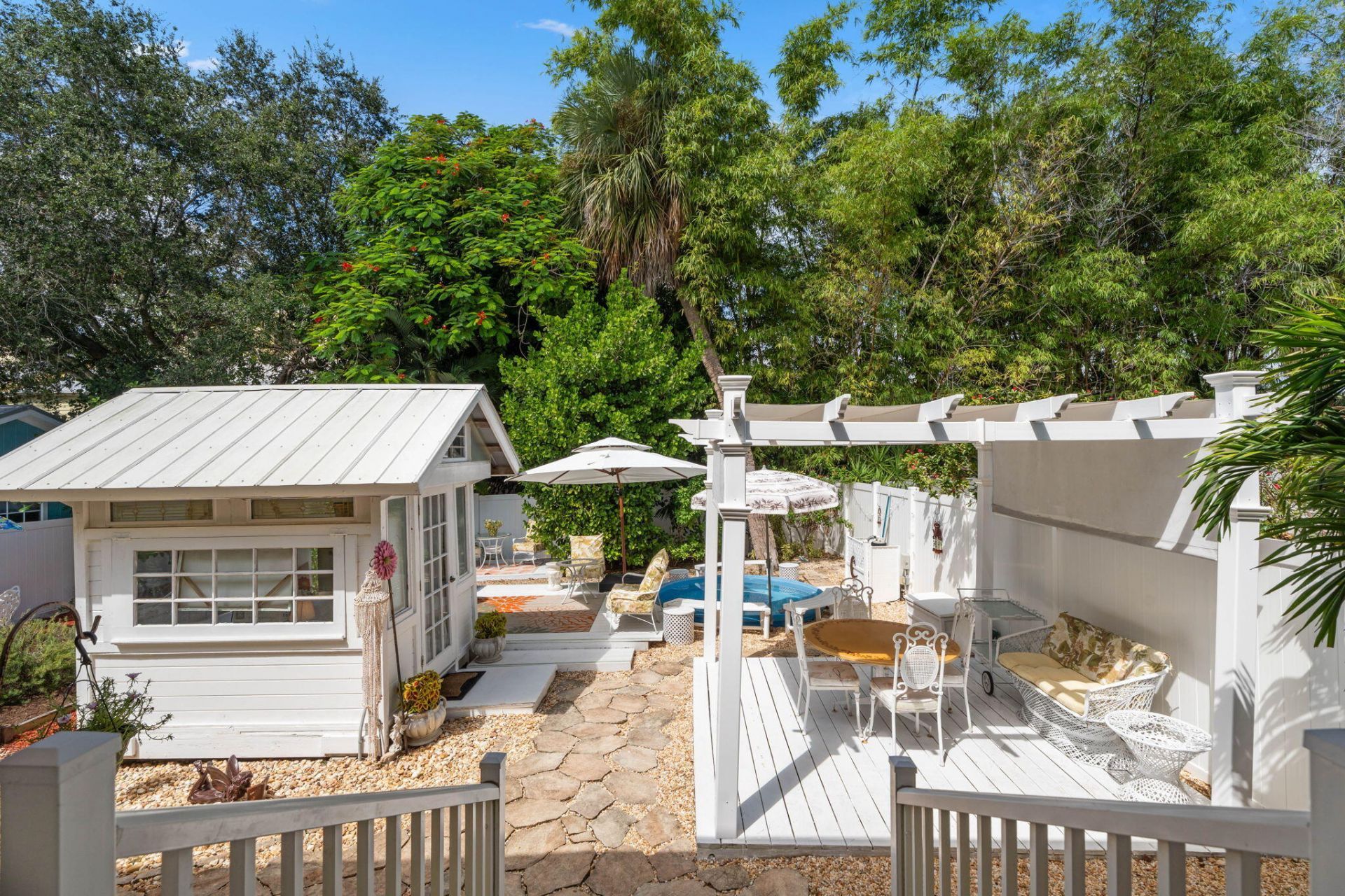 412 SW Akron Avenue, Stuart, FL 34994 Photo