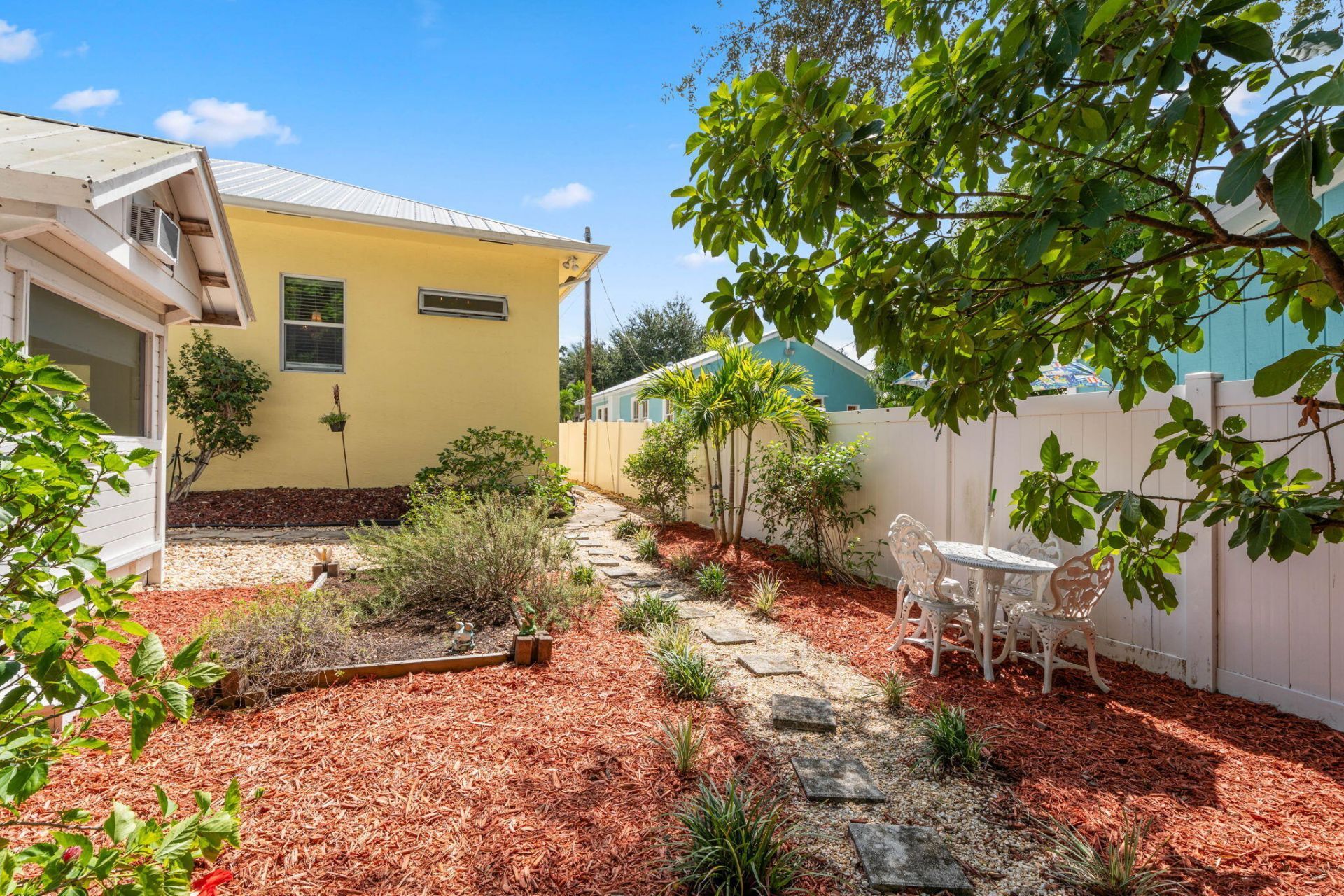 412 SW Akron Avenue, Stuart, FL 34994 Photo