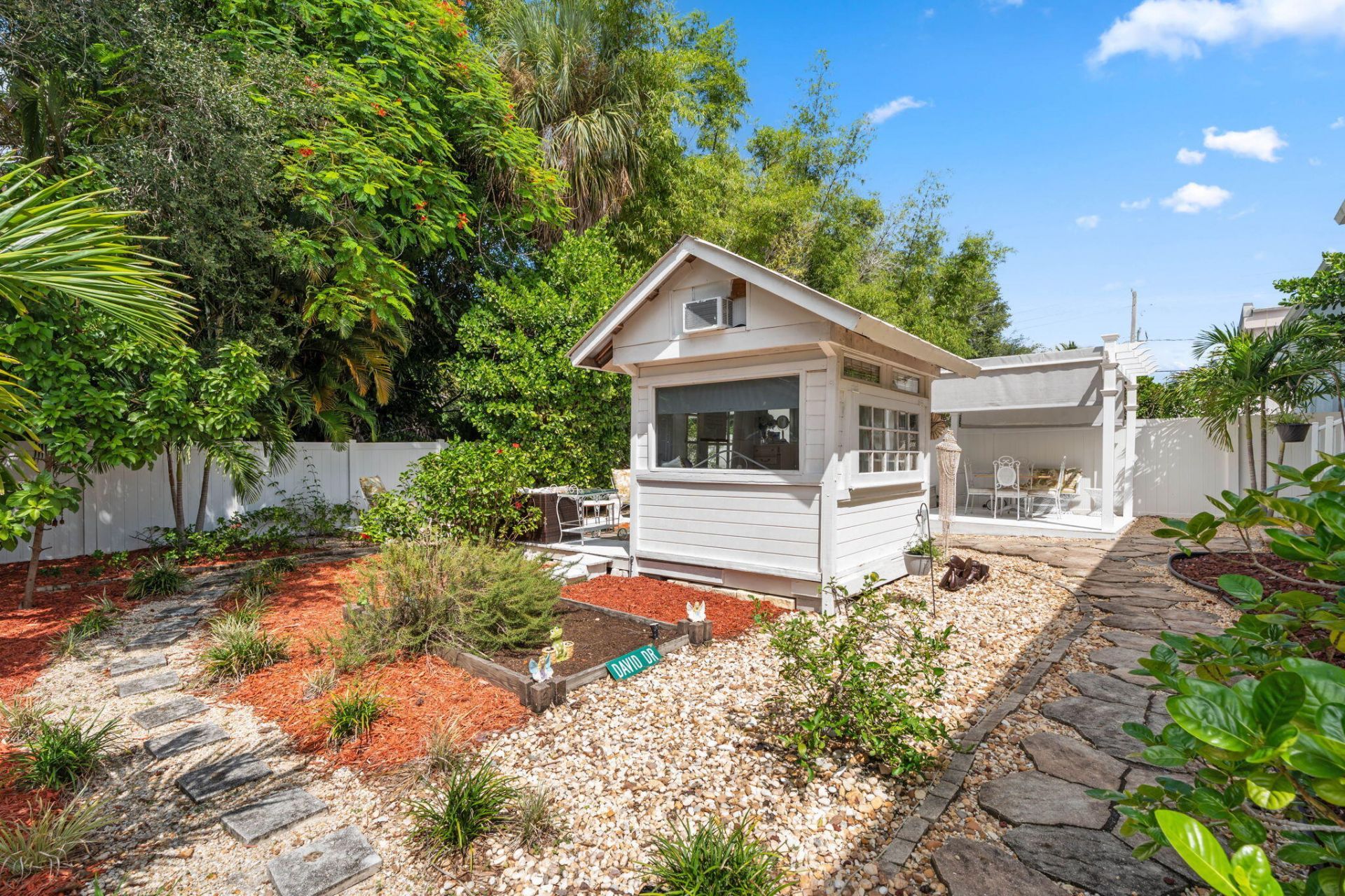 412 SW Akron Avenue, Stuart, FL 34994 Photo