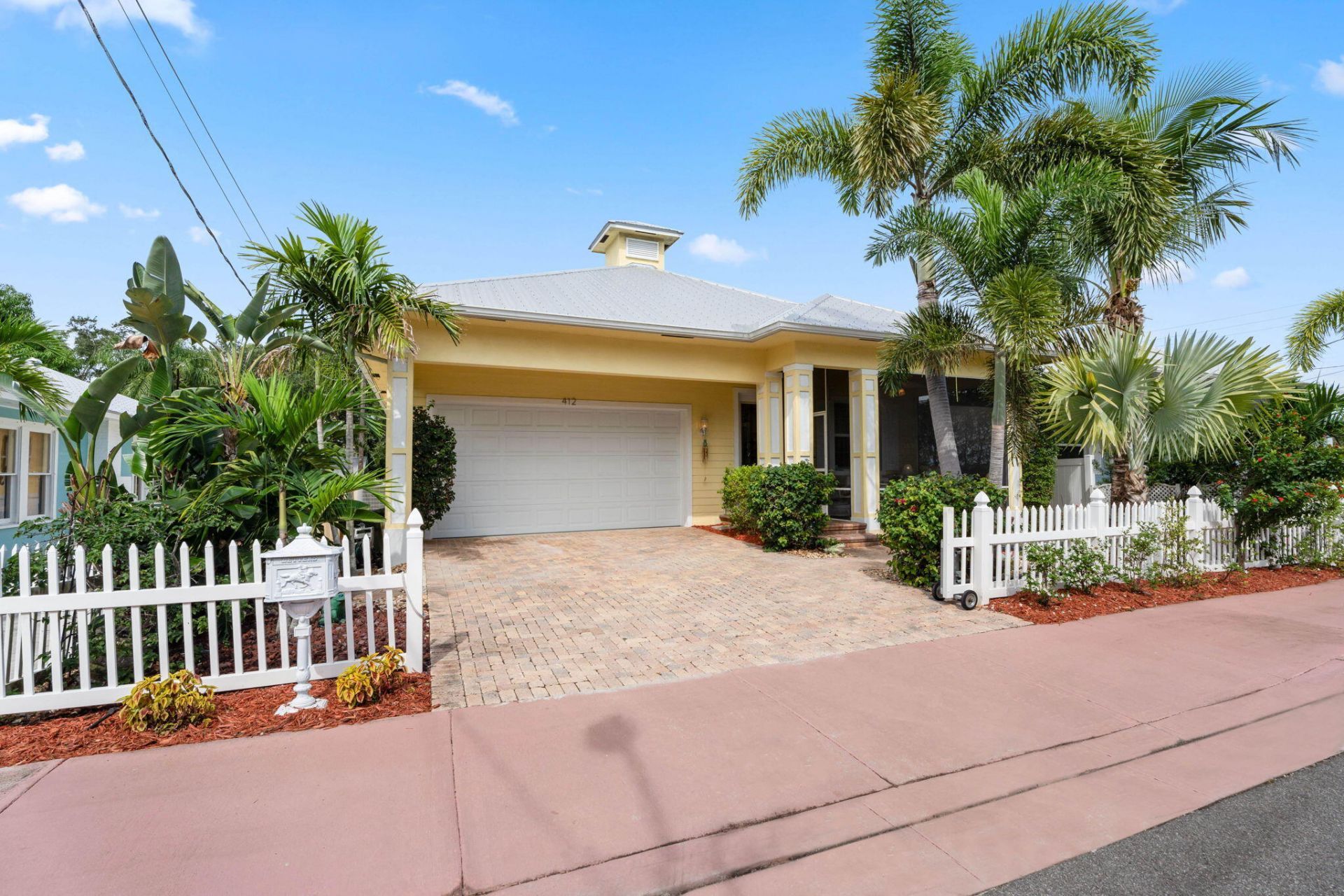 412 SW Akron Avenue, Stuart, FL 34994 Photo