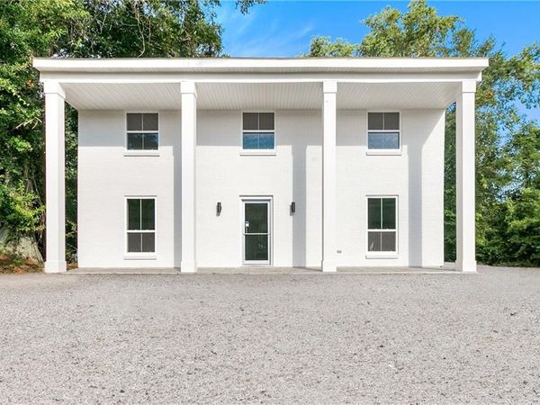 520 N CAUSEWAY Boulevard, Mandeville, LA 70448