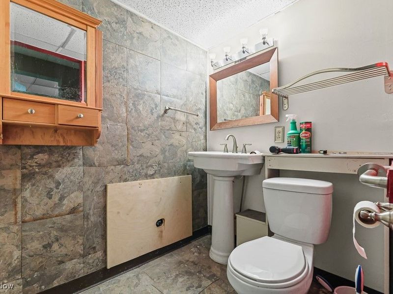 361 E Main Street, Alliance, OH 44601 Photo 12
