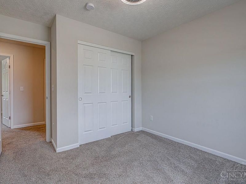 1221 Waterbury Drive, Carlisle, OH 45005 Photo 18