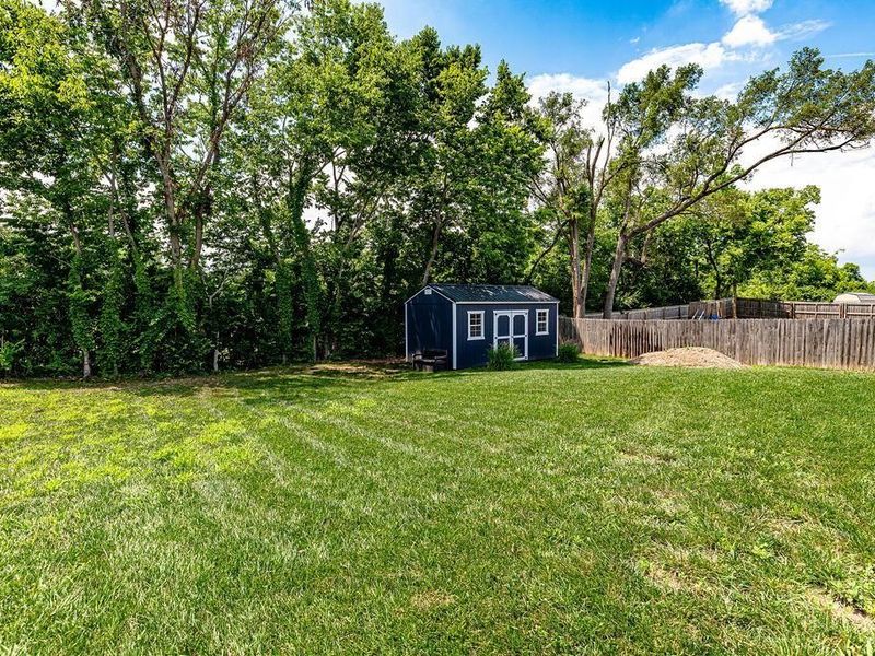 1221 Waterbury Drive, Carlisle, OH 45005 Photo 4