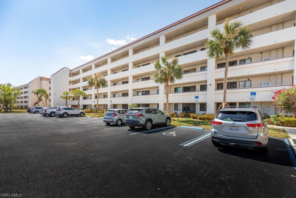 7410 Lake Breeze Dr, Unit 208, Fort Myers, FL 33907 Photo