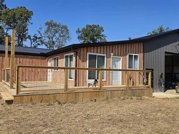 605 Phillip Whitlow Road, Summer Shade, KY 42166