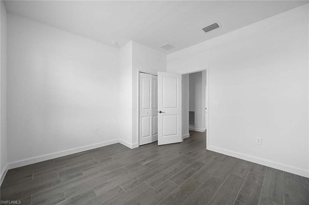 3083 Weston Manor Dr, Alva, FL 33920 Photo