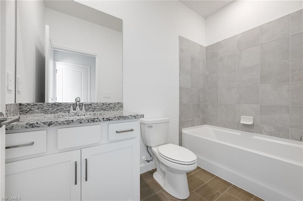 3083 Weston Manor Dr, Alva, FL 33920 Photo