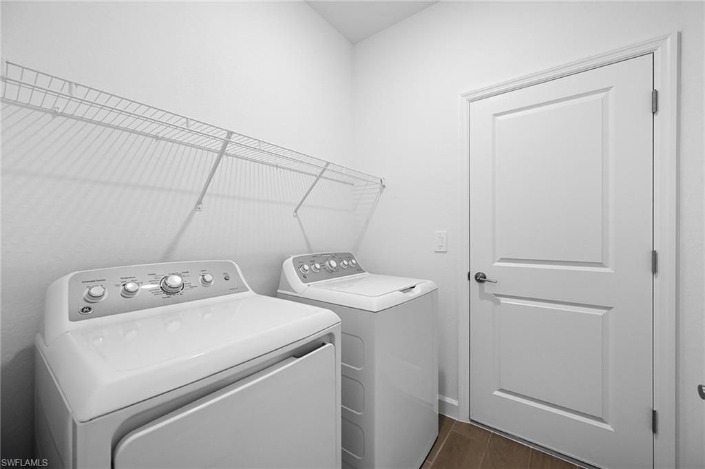 3083 Weston Manor Dr, Alva, FL 33920 Photo