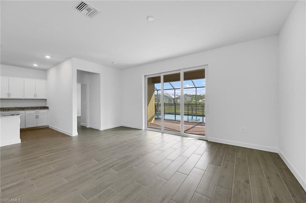 3083 Weston Manor Dr, Alva, FL 33920 Photo