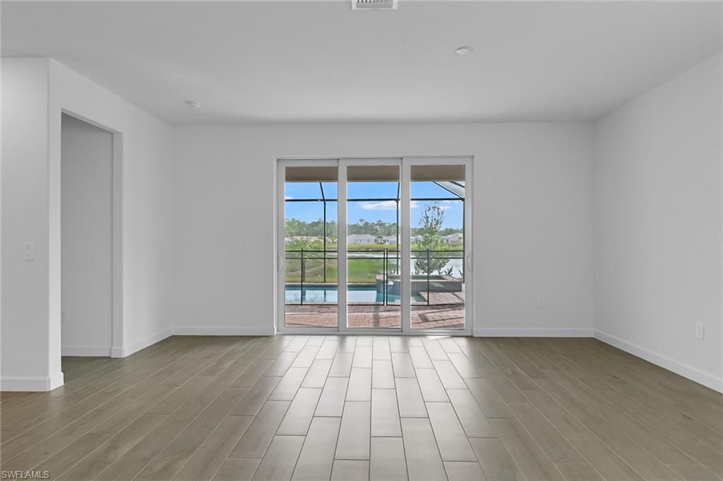 3083 Weston Manor Dr, Alva, FL 33920 Photo