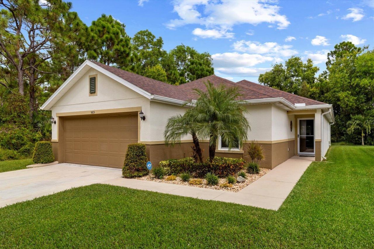 5815 NW Pine Trail Circle, Port Saint Lucie, FL 34983 Photo