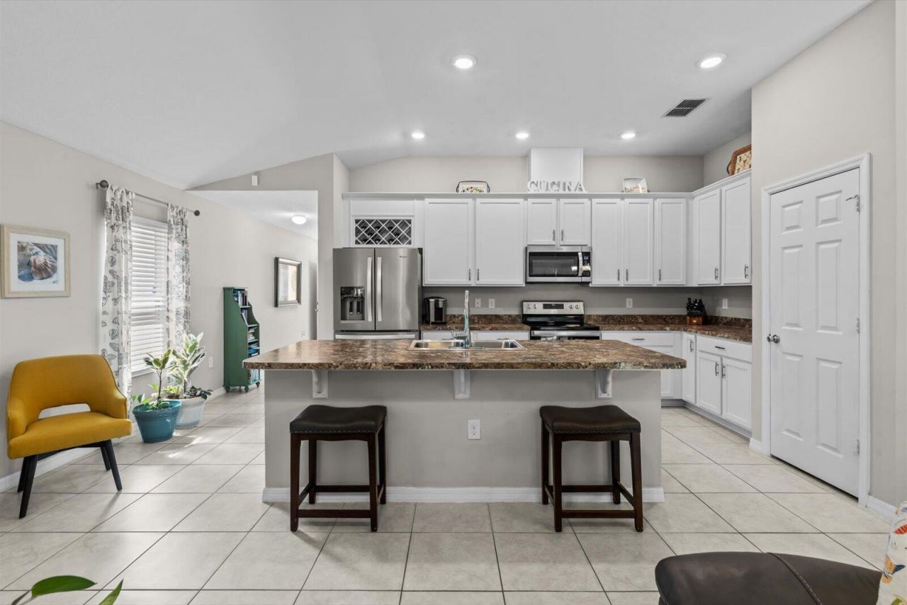 5815 NW Pine Trail Circle, Port Saint Lucie, FL 34983 Photo