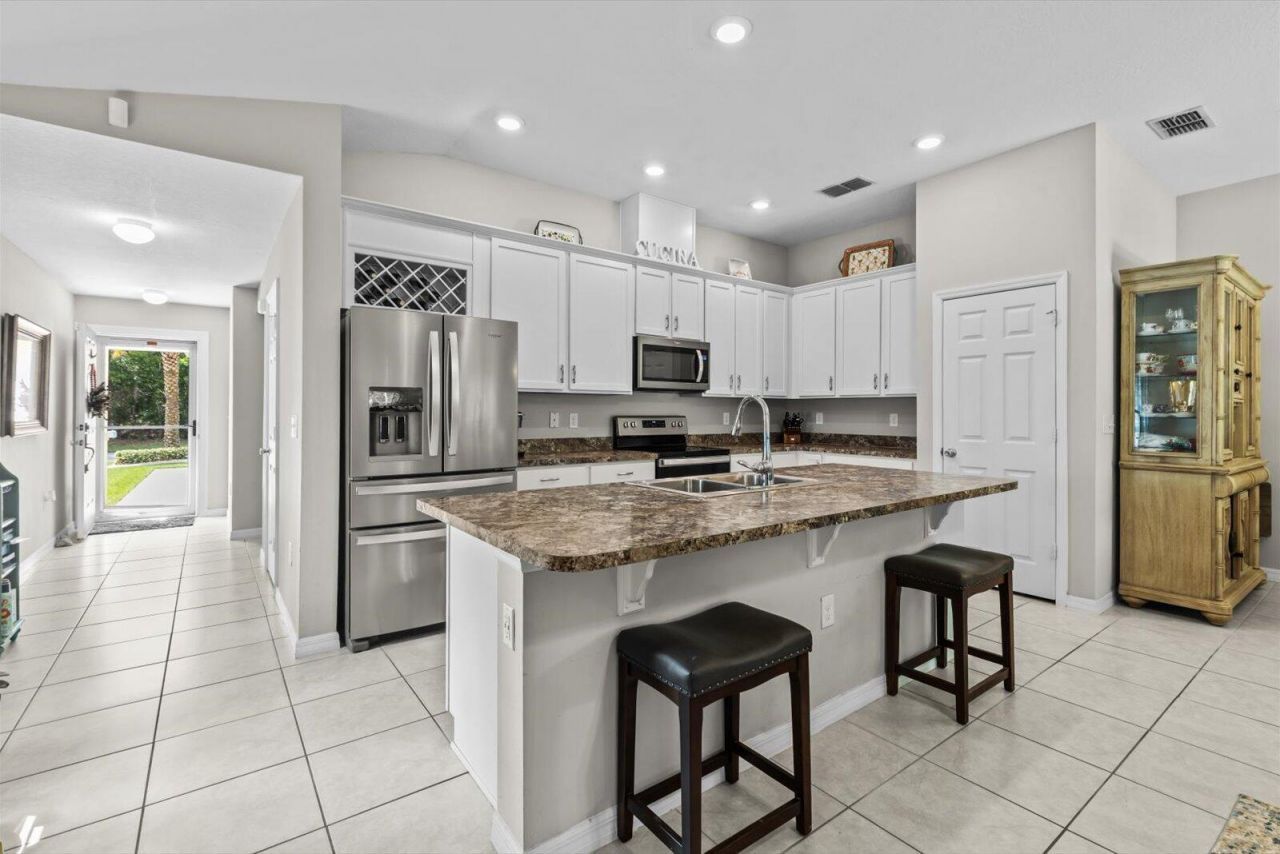 5815 NW Pine Trail Circle, Port Saint Lucie, FL 34983 Photo