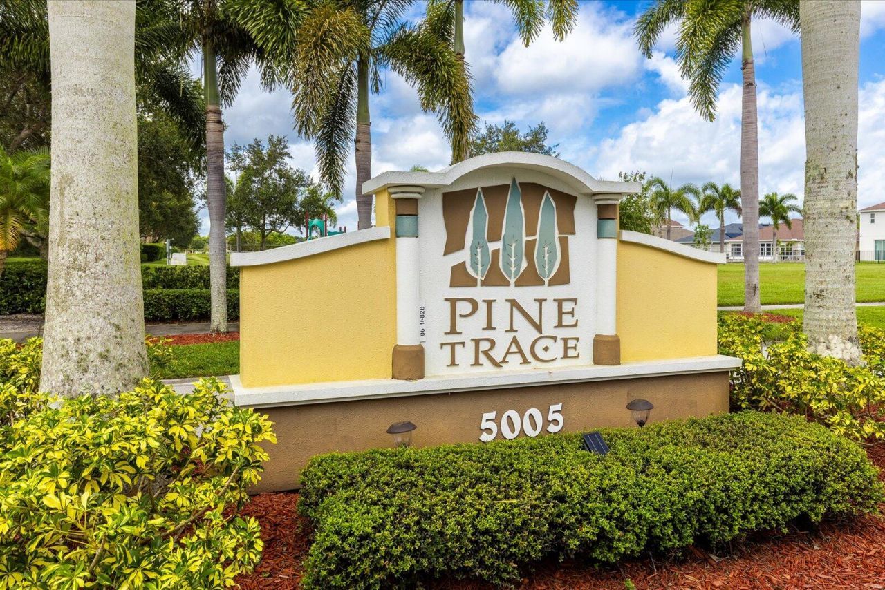 5815 NW Pine Trail Circle, Port Saint Lucie, FL 34983 Photo